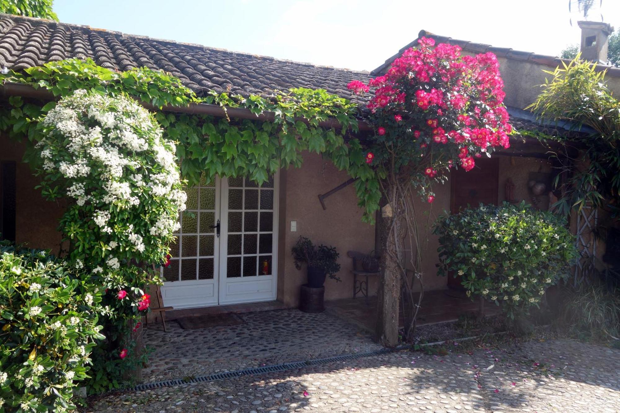 Domaine Du Lac De La Vallee La Roquette-sur-Siagne Exterior foto